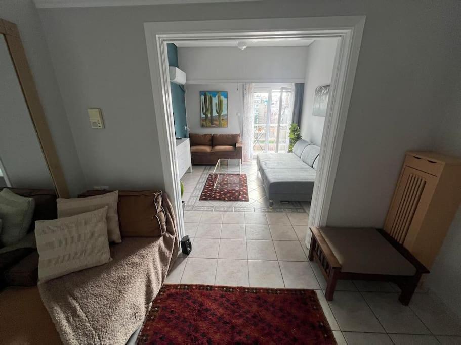 Maria'S Sunlit Apartment Piraeus Exterior photo
